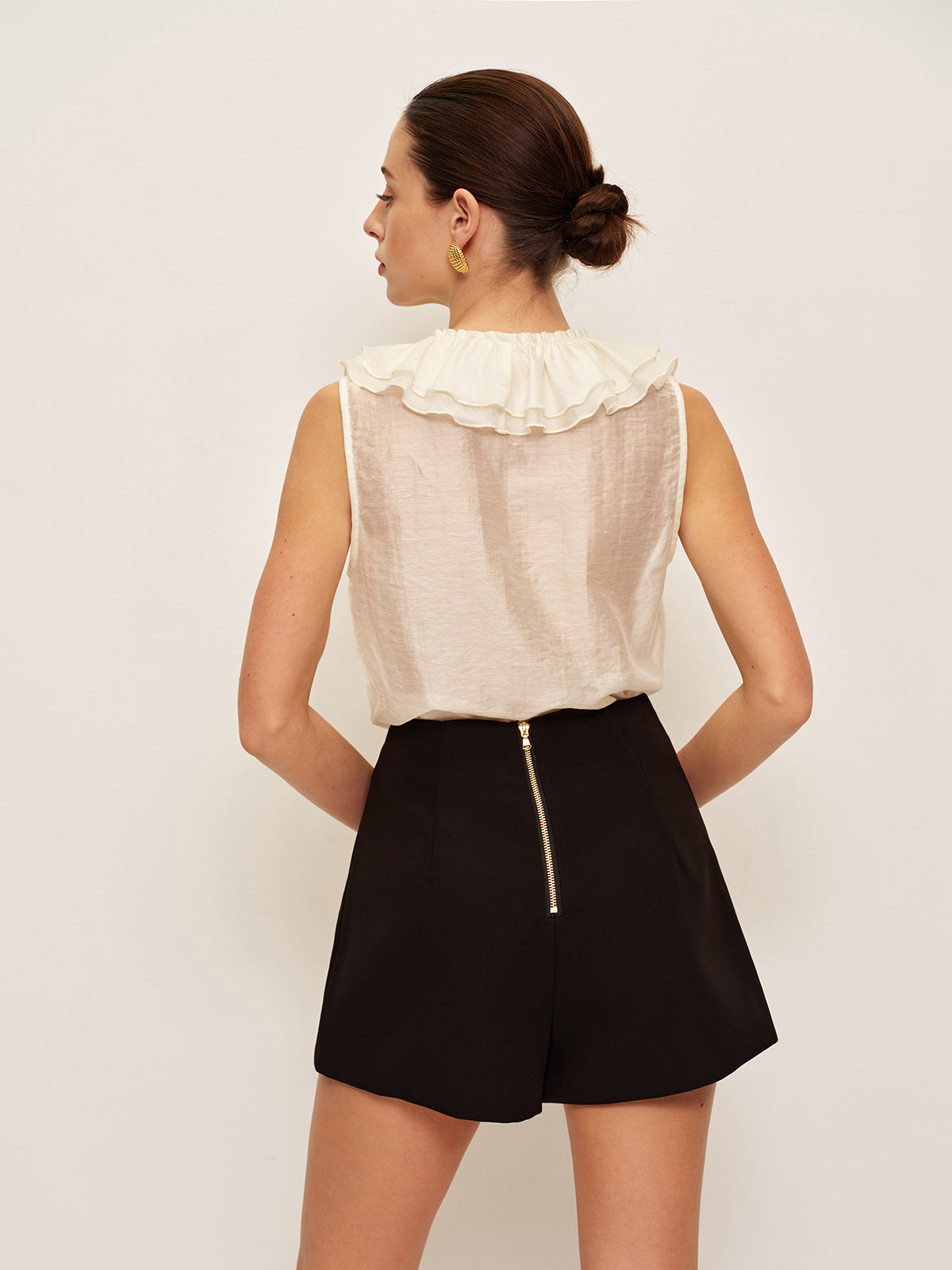 Hoge Taille Korte Broek Met Dubbele Rij Knopen