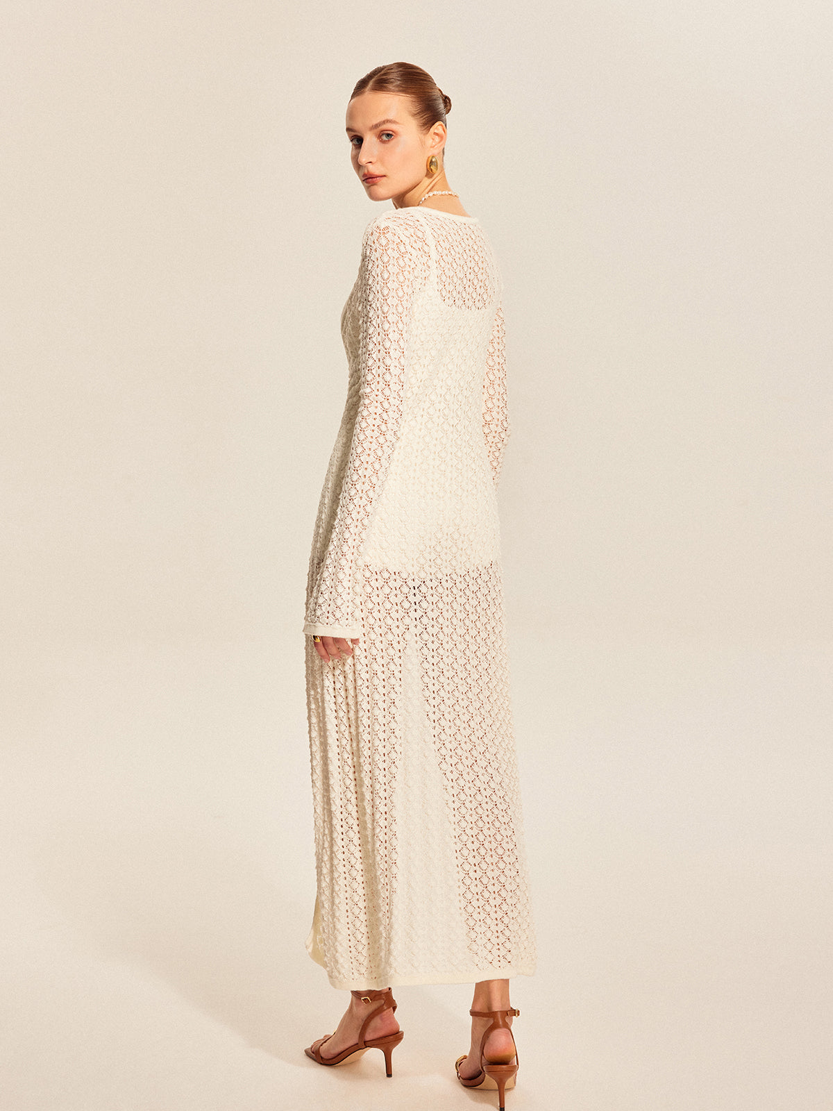 Strikket cardigan med blonder og metall-detaljer