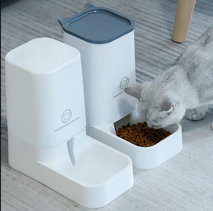 Automatic Pet Food & Water Dispenser – Dual Gravity Feeder Set for Cats & Dogs with 1-Gallon Capacity