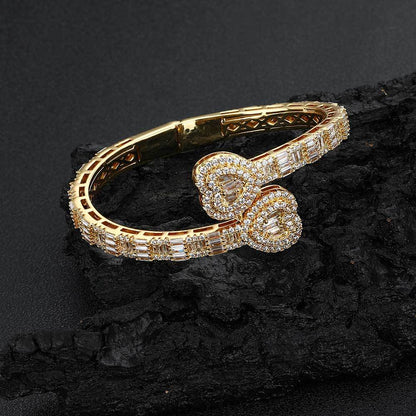 Hjärta Baguette-armring – Guldpläterad