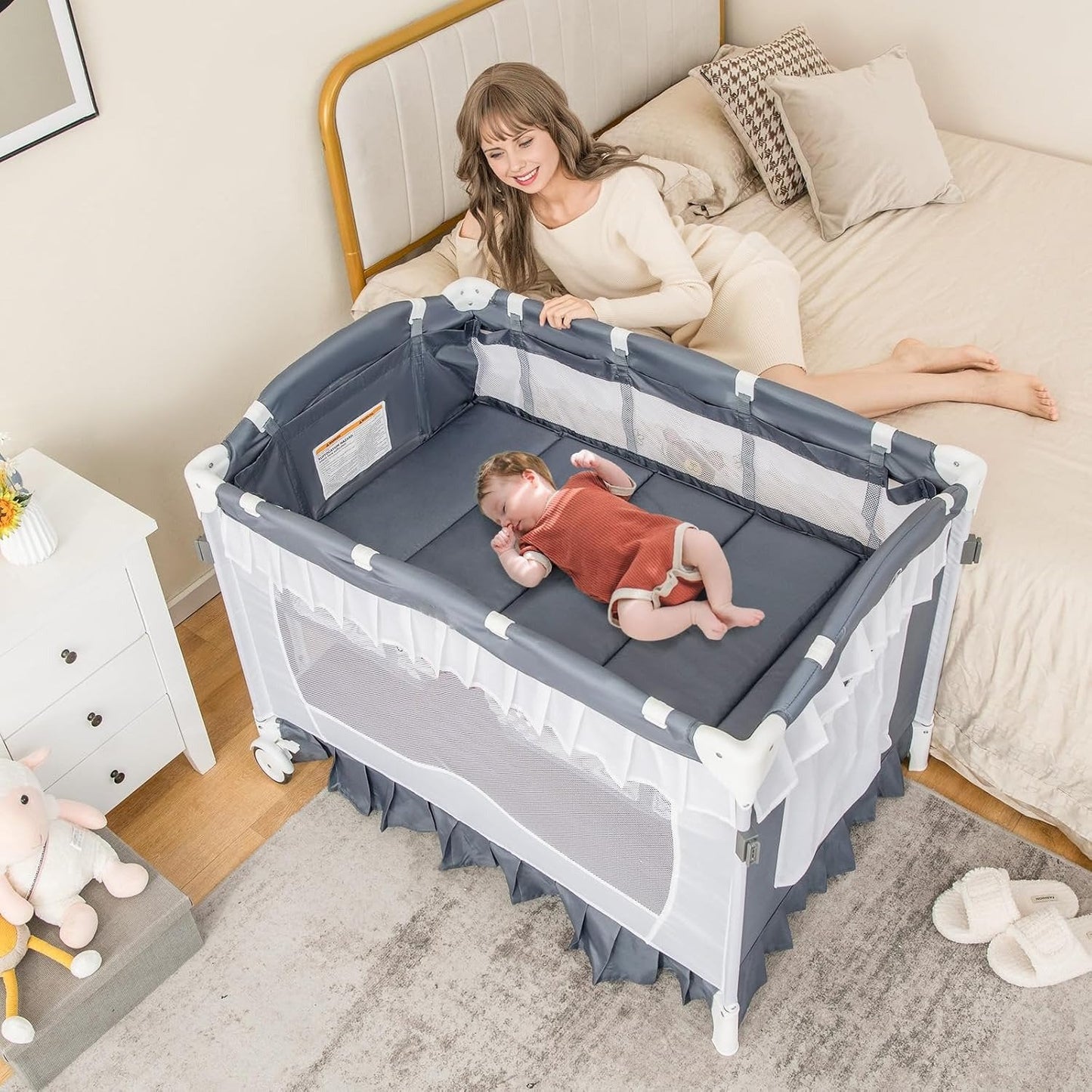Corralito portátil para bebé con cuna, cama, mesa, dosel y caja de música