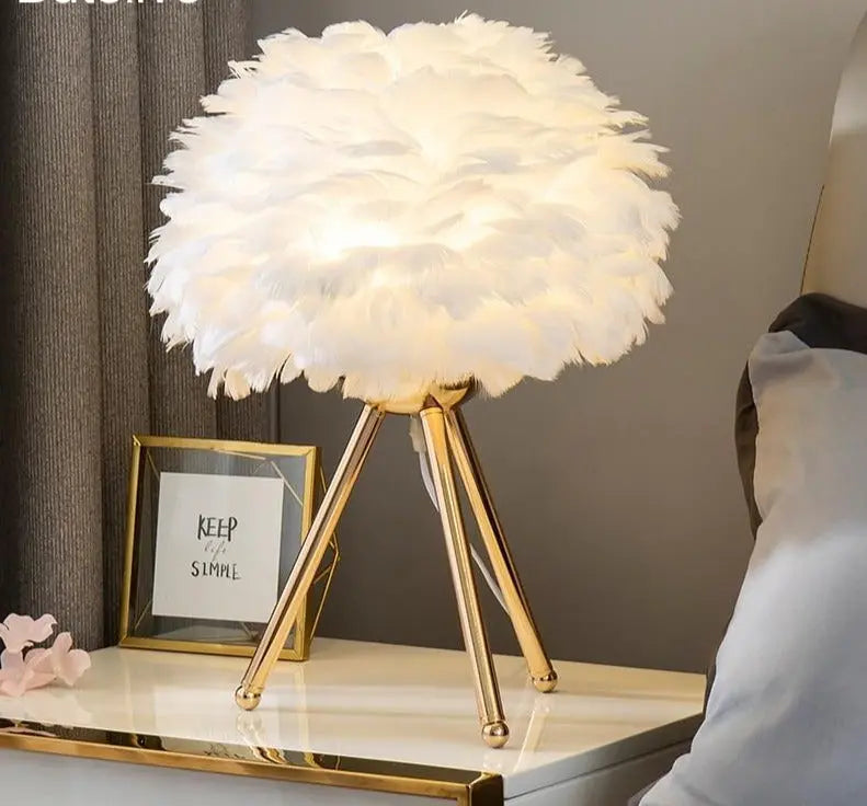 Belevue Goose Feather Lamp