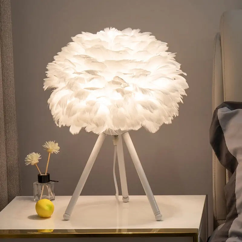 Belevue Goose Feather Lamp