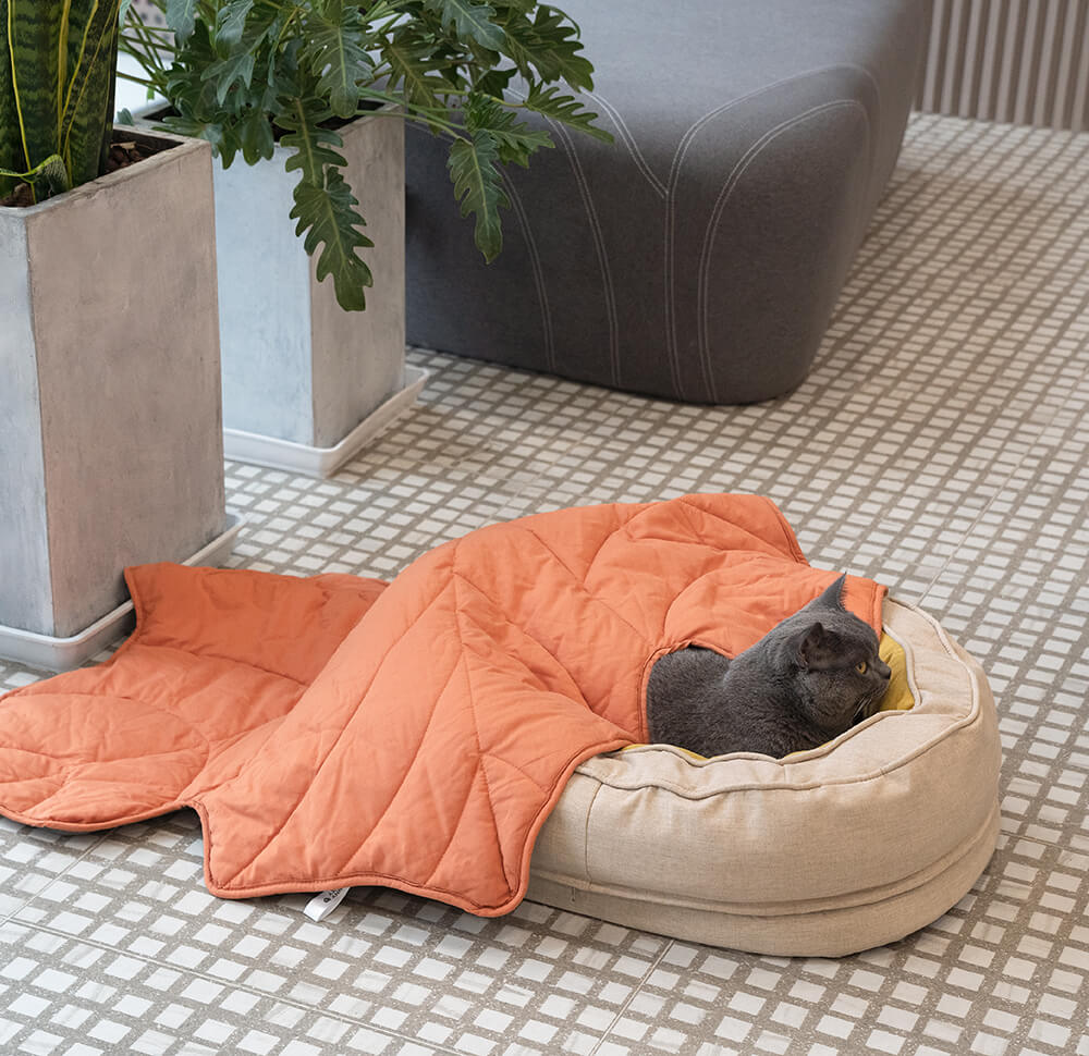 Leaf Shape Dog Blanket with Donut Dog Bed Luxury Dog Gifts