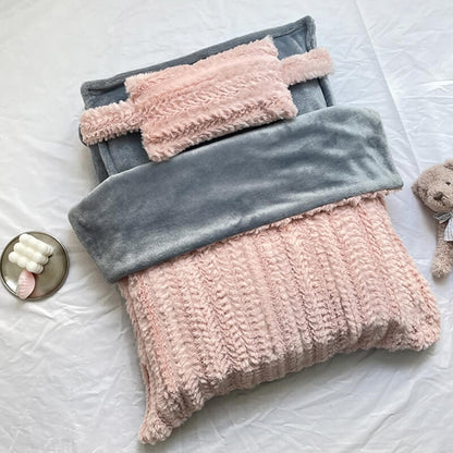 Speels roze pluche huisdierbed met kussen & deken