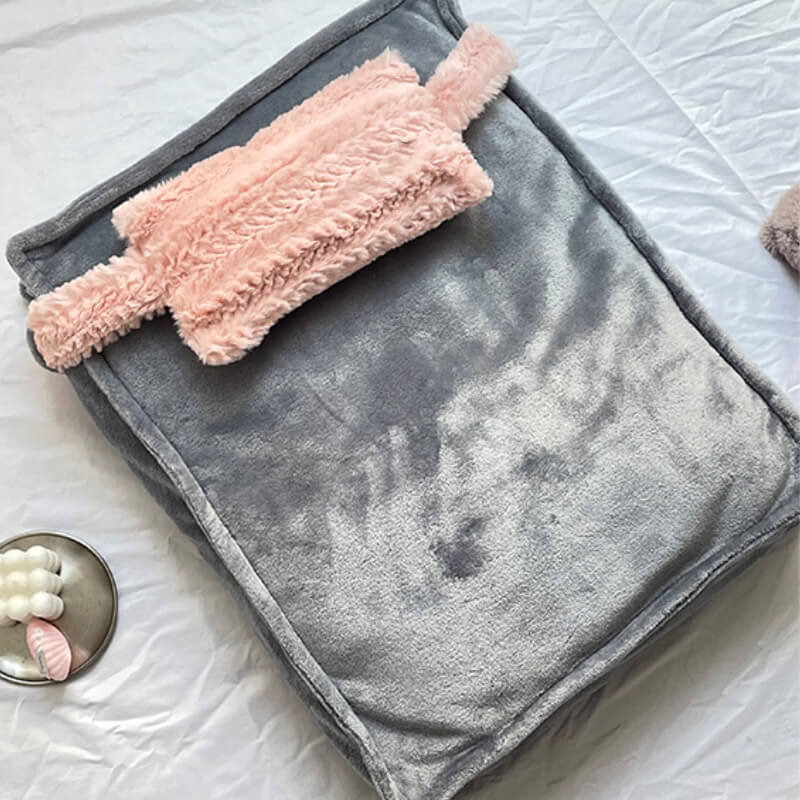 Speels roze pluche huisdierbed met kussen & deken