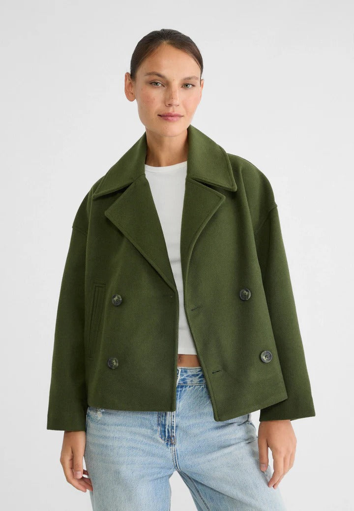 Short jacket double-breasted style