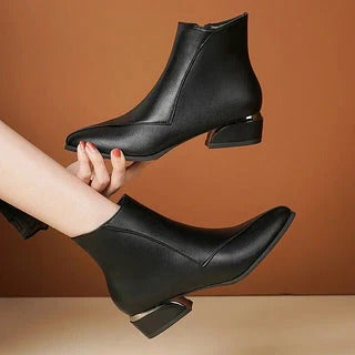 Women's boots for ease and elegance