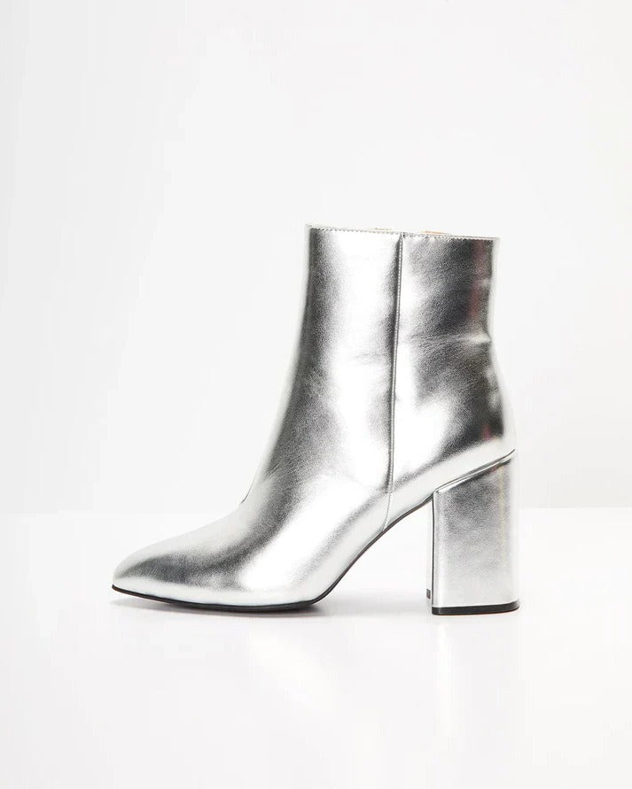 Women's boots for style