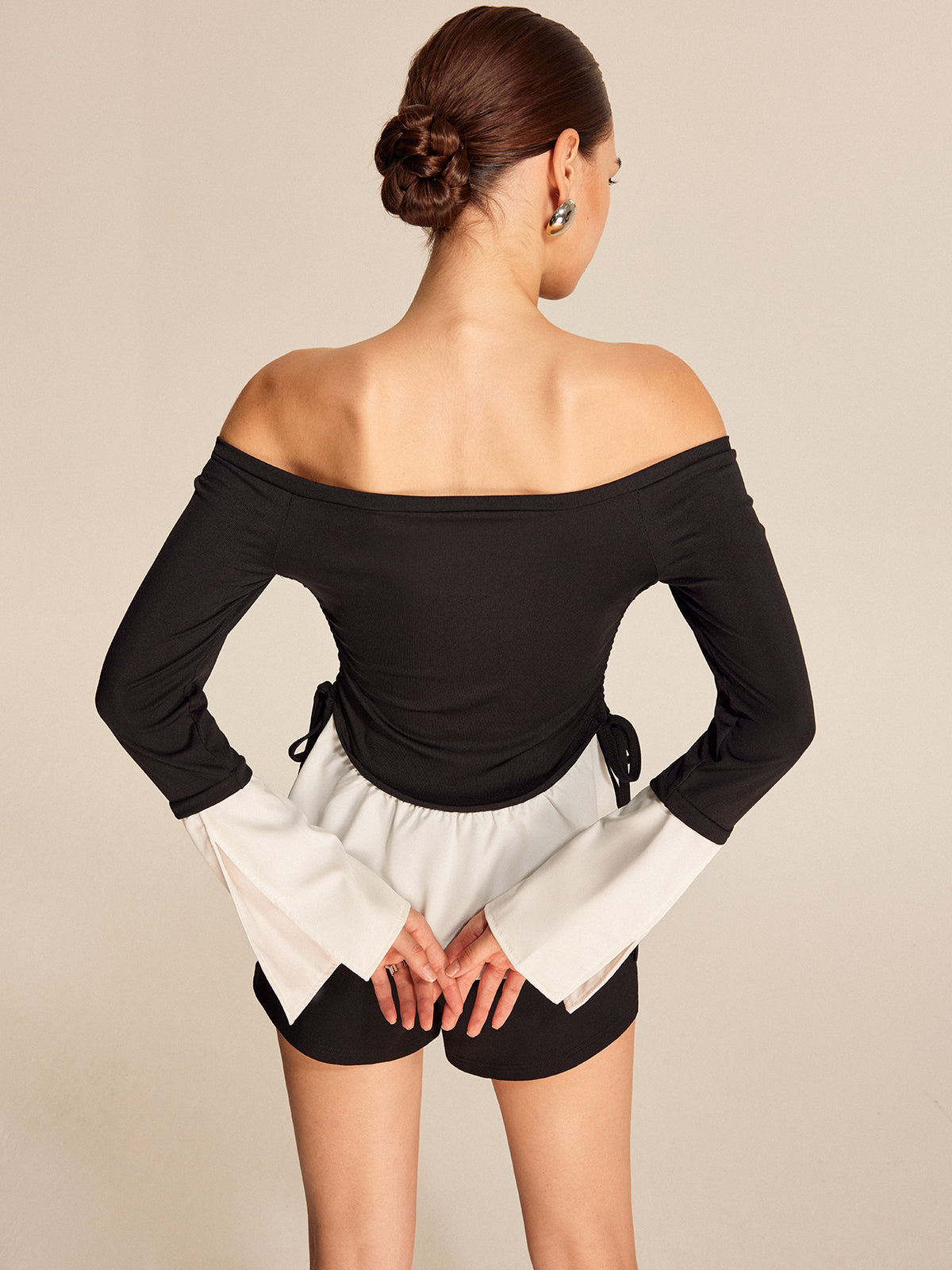 Bold Contrast Off-Shoulder Straight Neck Blouse