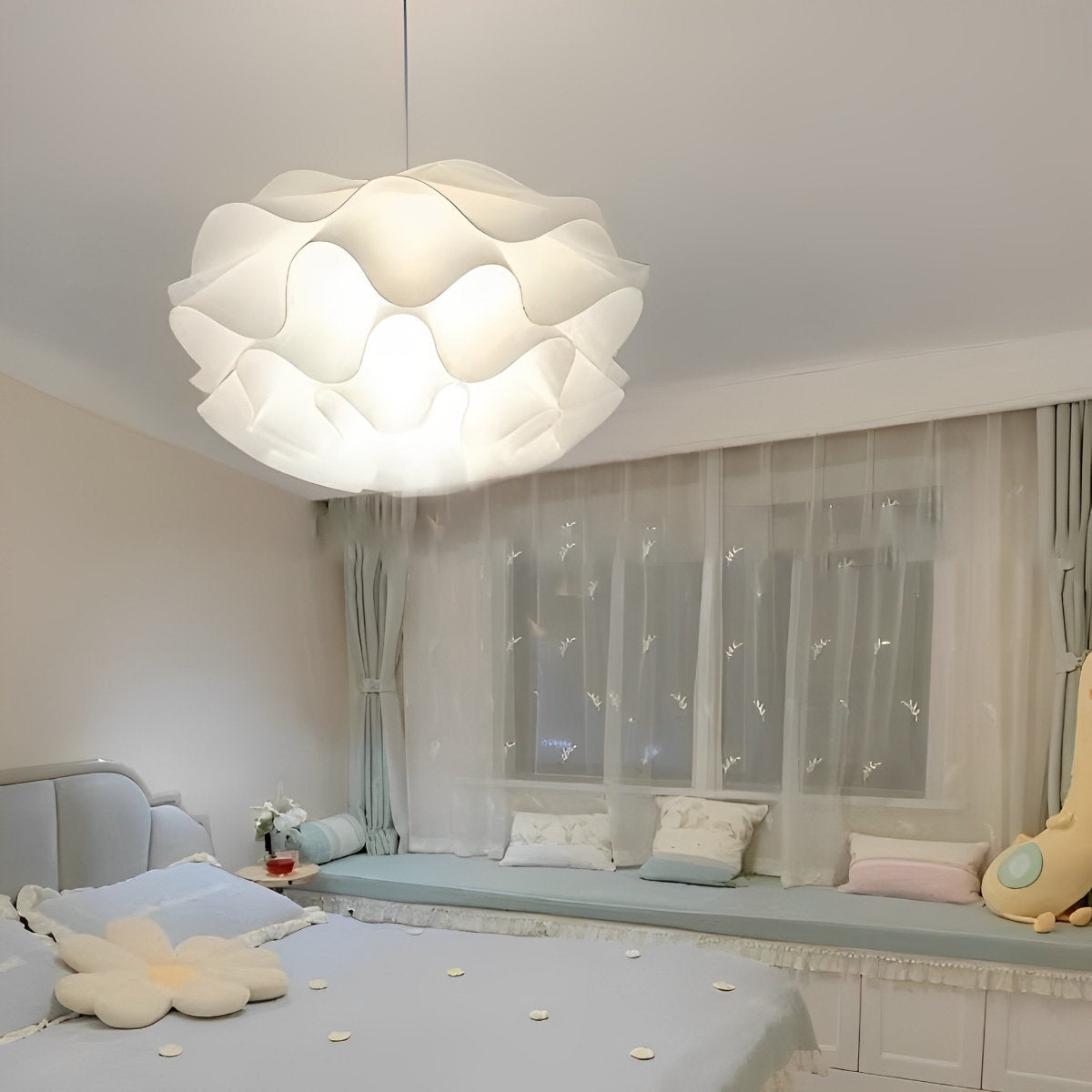 Kwiatowy Trzystopniowy Żyrandol LED Biały Lampa Wisząca