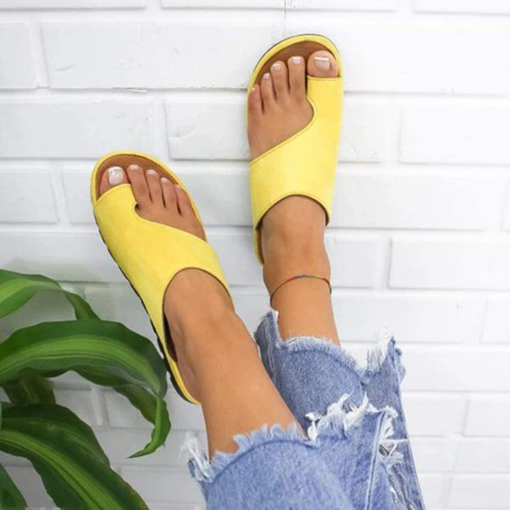 Open-Toe Sandals with Structured Footbed and Everyday Styling