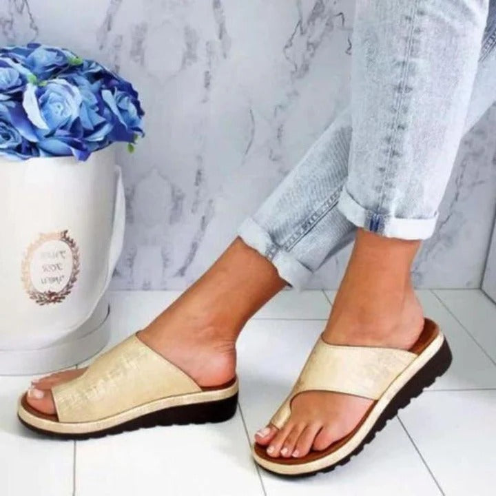 Open-Toe Sandals with Structured Footbed and Everyday Styling