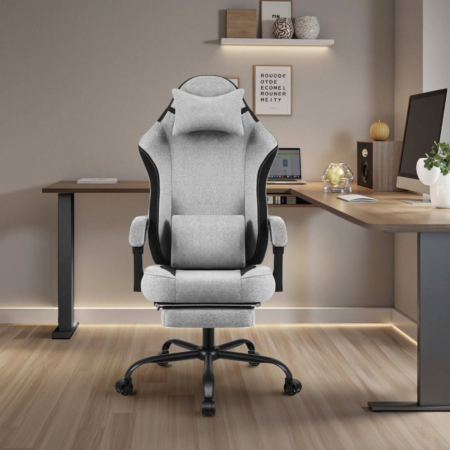 Ergonomisk gamingstol med fotstöd