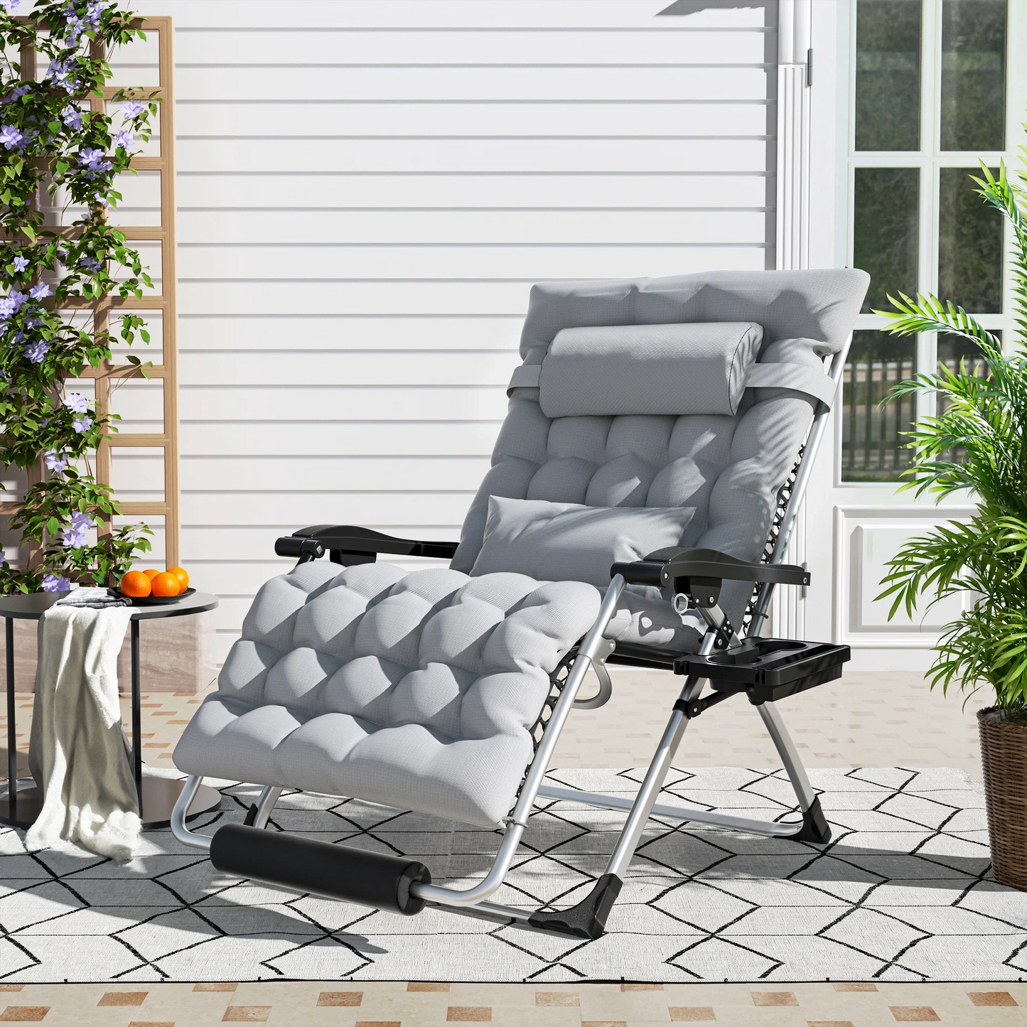 Portable Folding Lounge Chair – Heavy-Duty Outdoor Recliner with 500LB Capacity | Ventayo