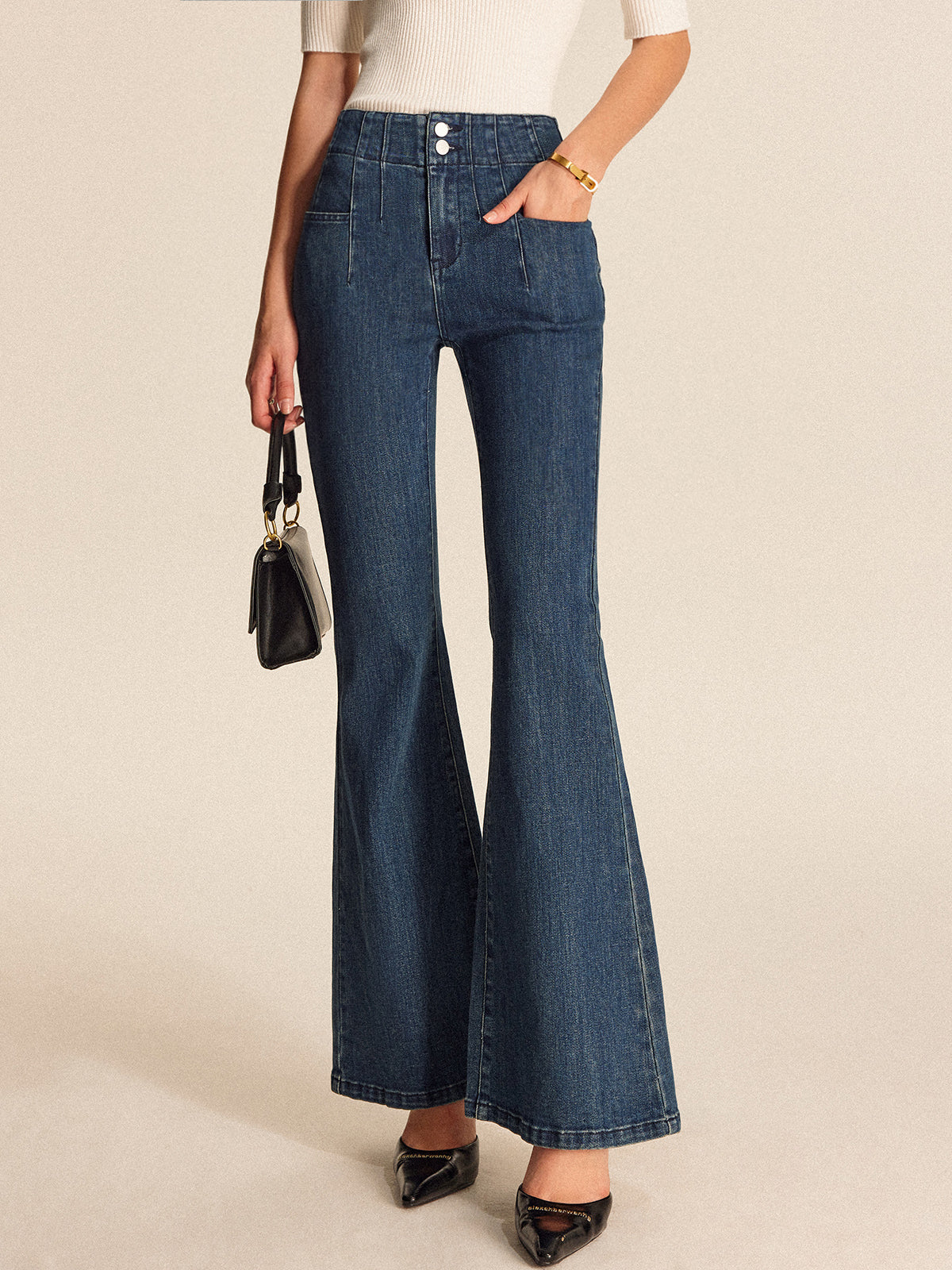 Mid-Waisted Buttoned Flared Jeans