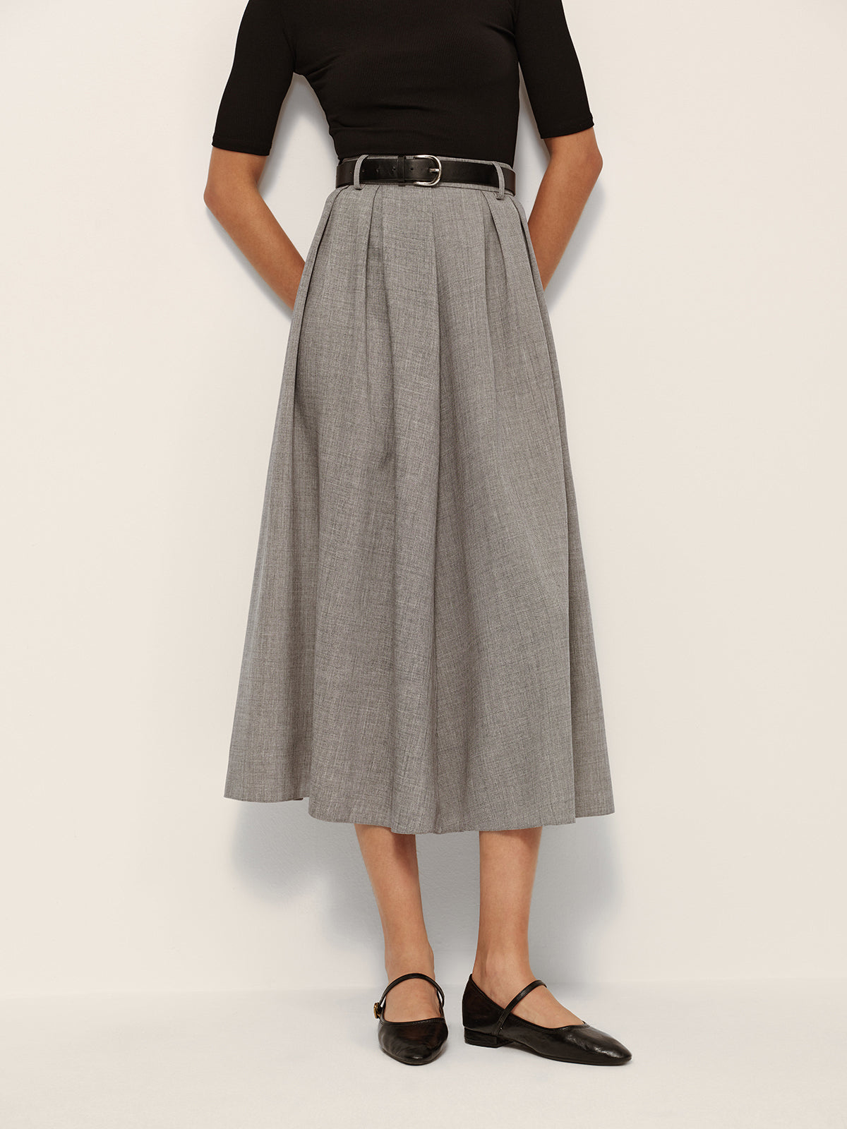 Mid-Waisted Pleated Check Skirt