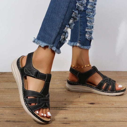 Justerbare sandaler for kvinner